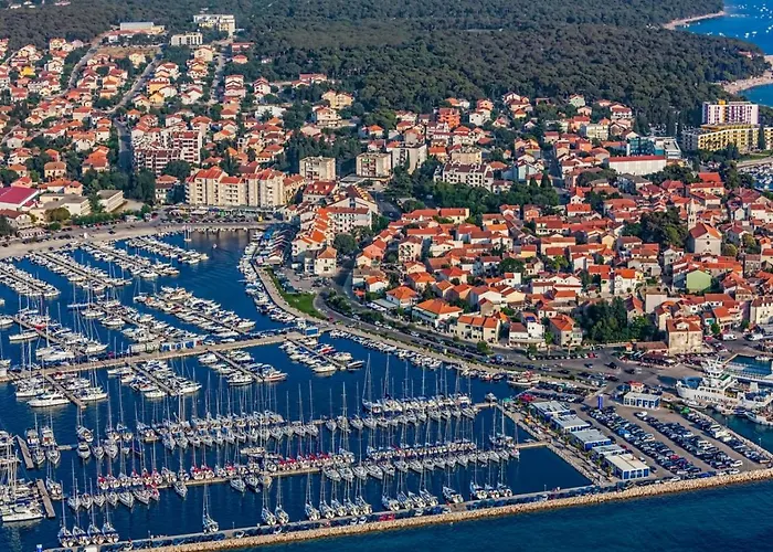 Apartment In With Terrace, Air Conditioning, Wi-fi, Dishwasher Biograd Na Moru
