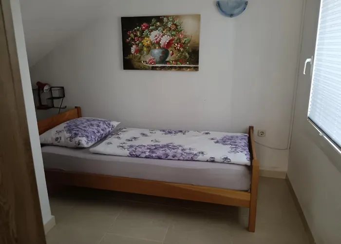 In With Terrace, Air Conditioning, Wi-fi, Dishwasher