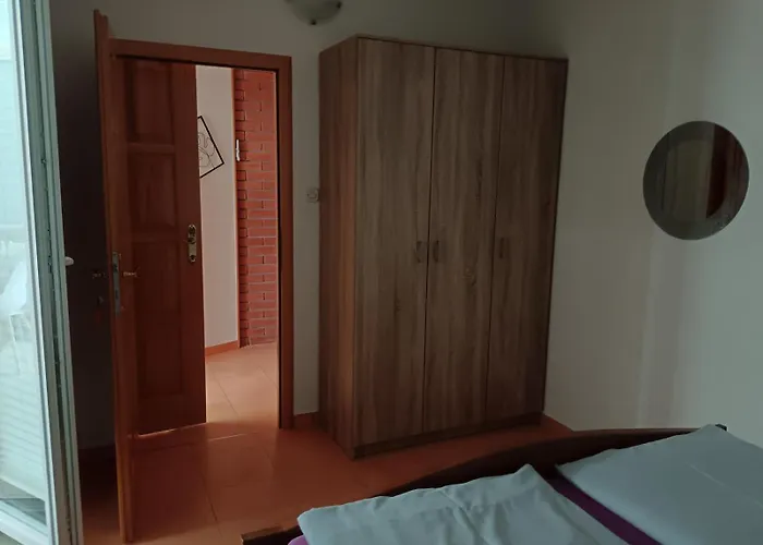 In With Terrace, Air Conditioning, Wi-fi, Dishwasher 아파트