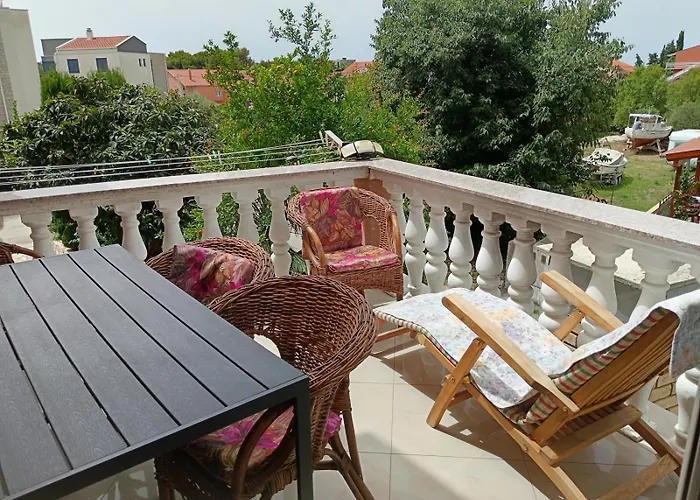 Apartment In With Terrace, Air Conditioning, Wi-fi, Dishwasher